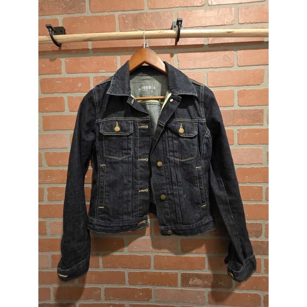 Gap 1969 Women's Blue Denim Jacket, Classic Fit, Button-Up, Size‎ small.  Sku 98 - Picture 2 of 10